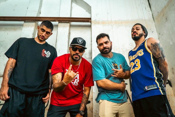 Banda-Confisco-3_Easy-Resize.com_