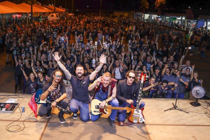 Banda-Suzy-Kill-cover-Creedence_Easy-Resize.com_